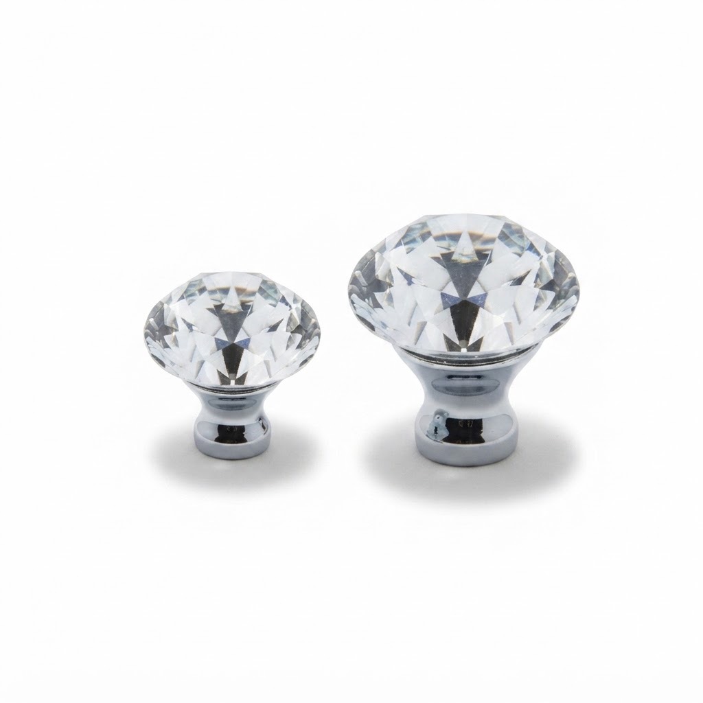 K3259S and K3259L diamond-cut glass crystal knobs in two sizes on a white background