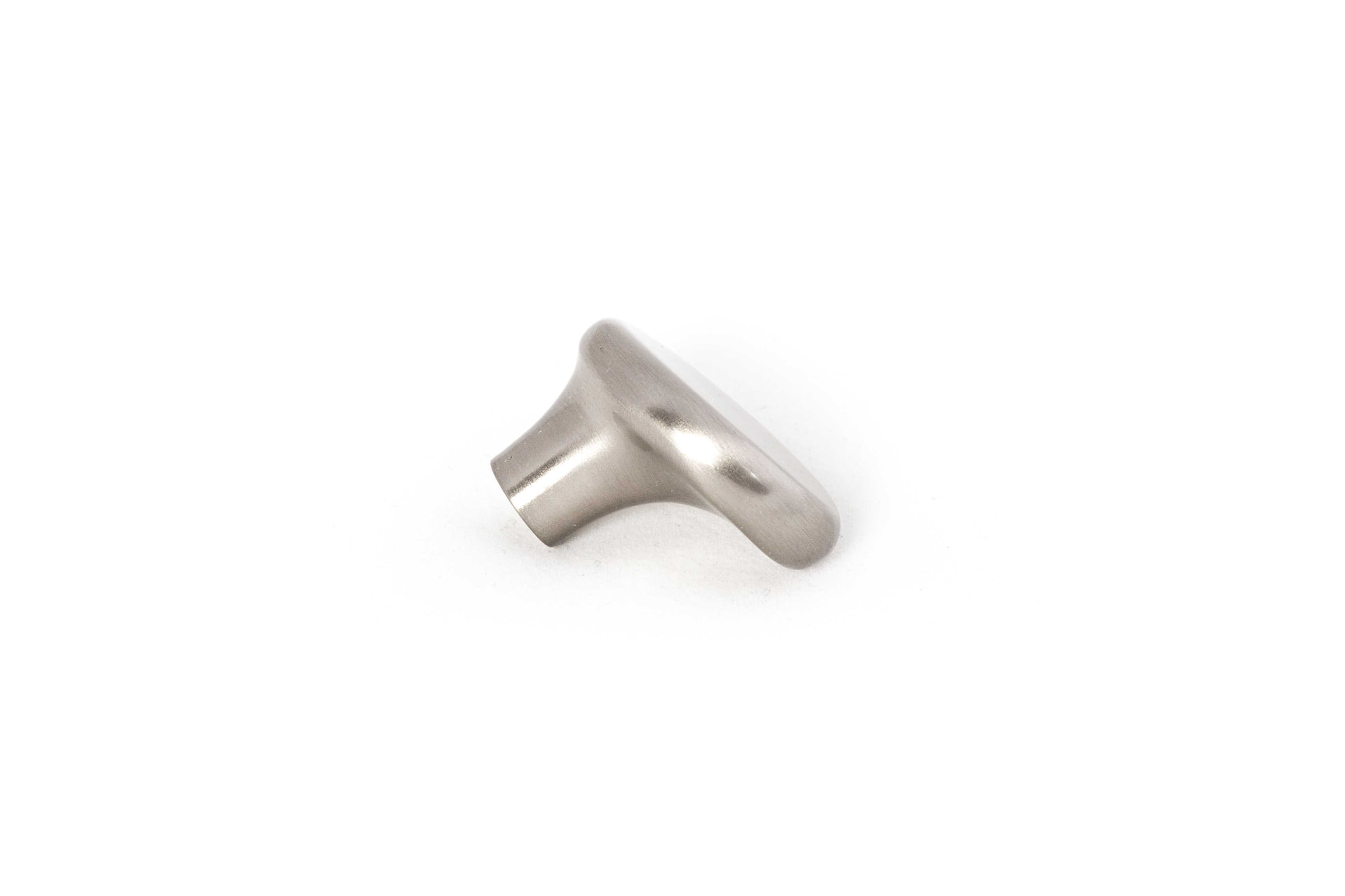 K779 classic knob in brushed nickel