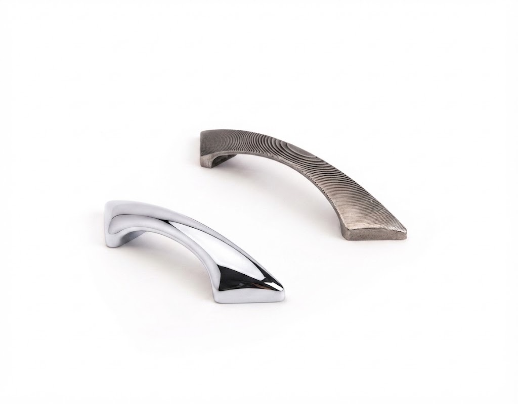 P7151 traditional pull in polished chrome and natural iron